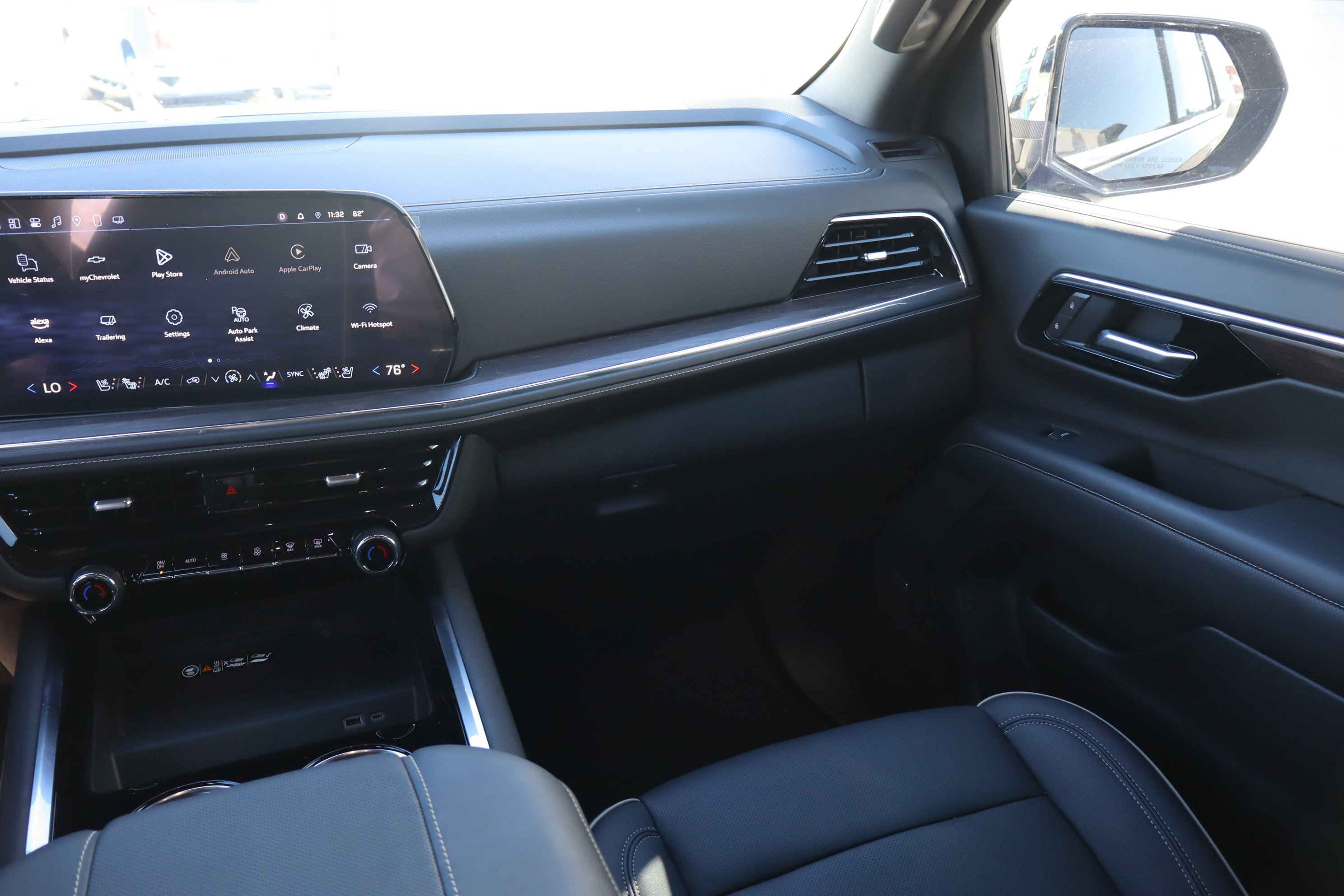 Used 2025 Chevrolet Tahoe Premier image 16