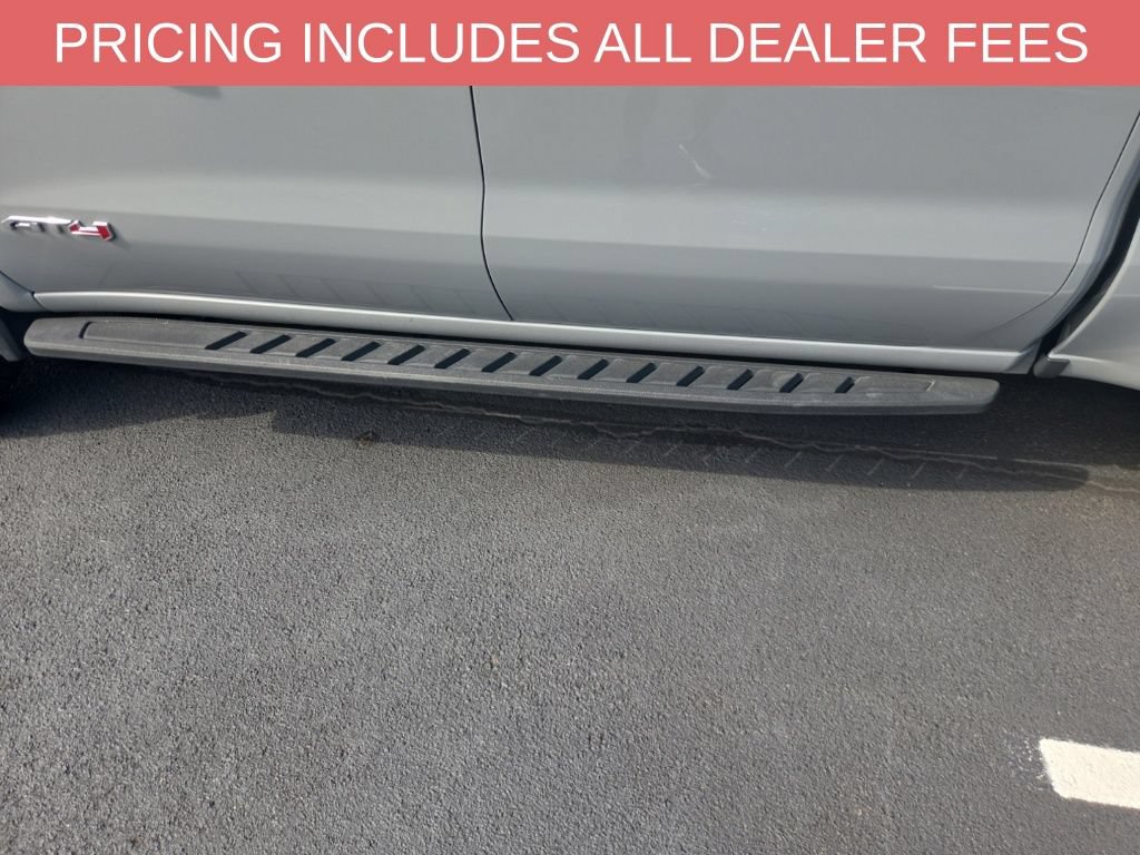Used 2024 GMC Sierra 1500 AT4 w/ Technology Package AWD/4WD image 5