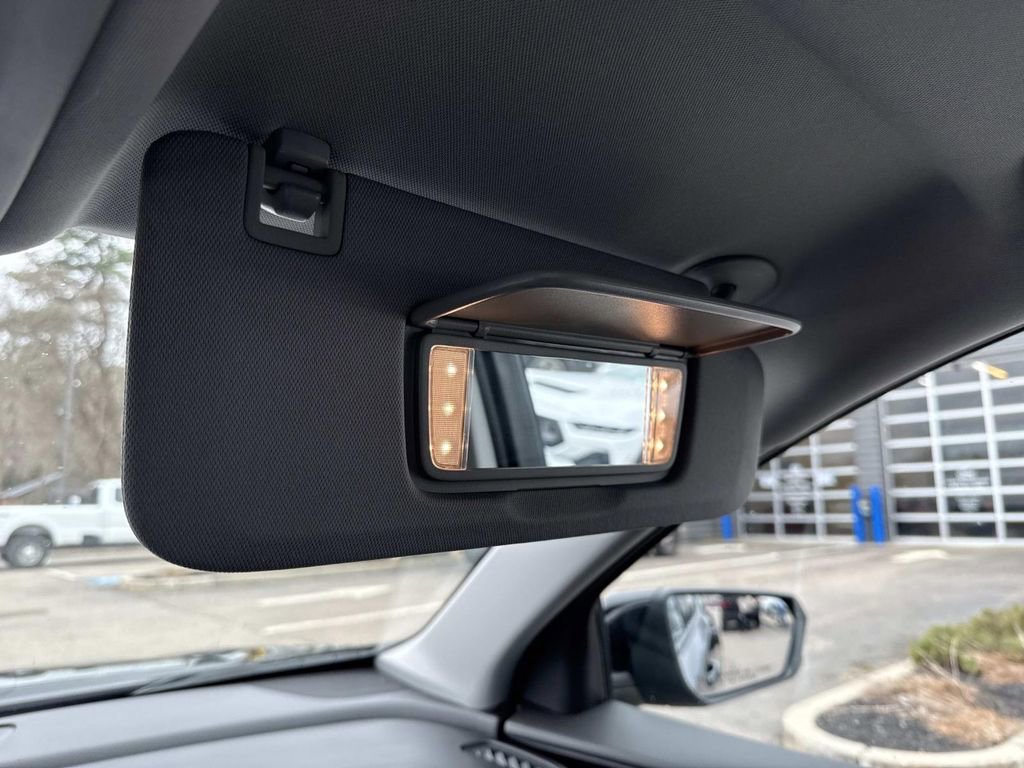 Used 2024 GMC Terrain SLT w/ Infotainment Package II image 31