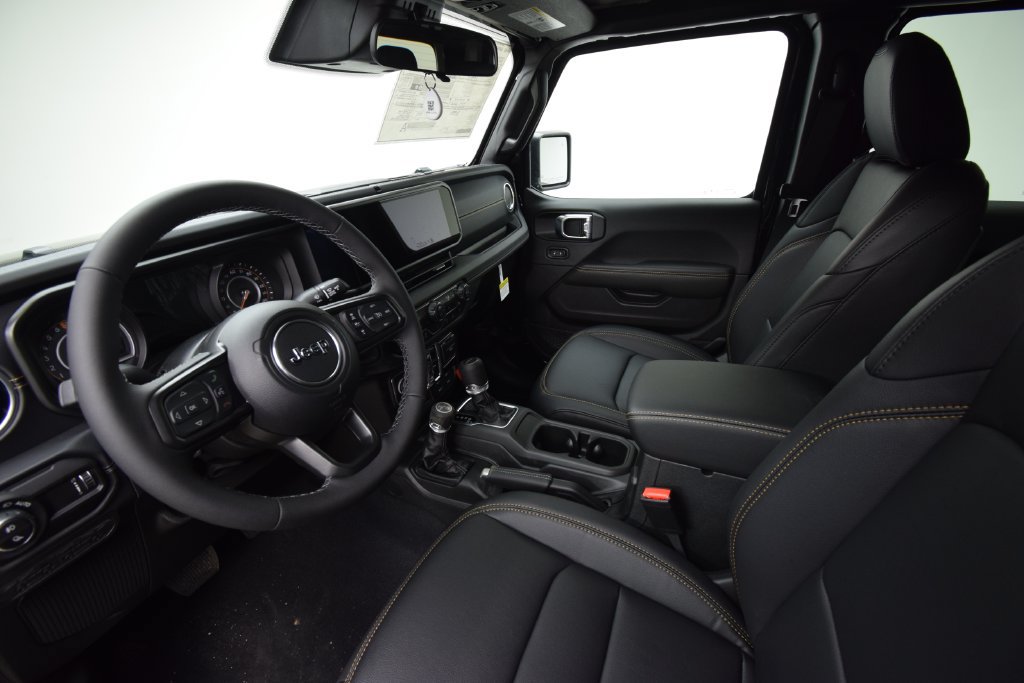 New 2026 Jeep Gladiator Sport AWD/4WD image 35