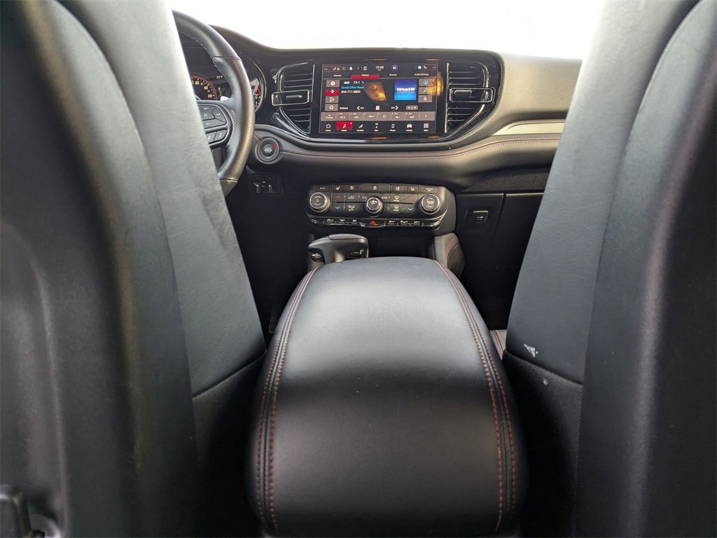 Used 2025 Dodge Durango GT image 33