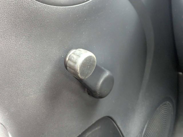 Used 2014 Nissan Versa S Plus FWD image 19