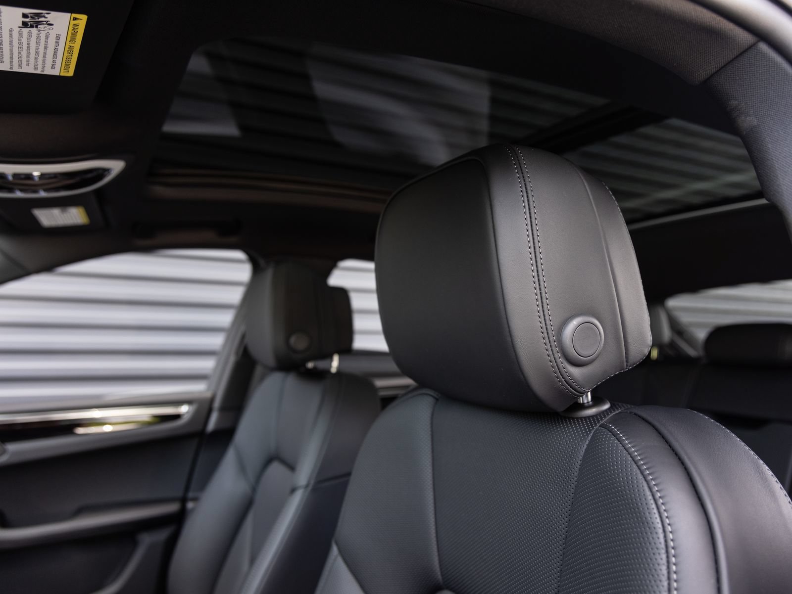 Certified 2026 Porsche Macan AWD/4WD image 24
