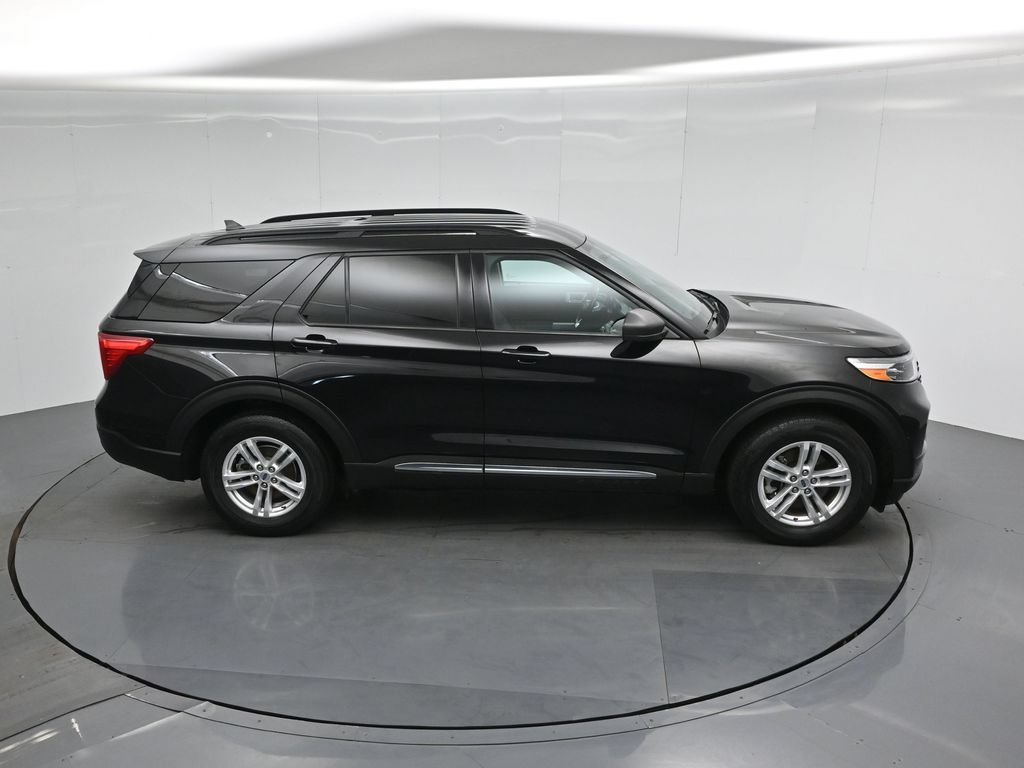 Certified 2023 Ford Explorer XLT RWD image 40