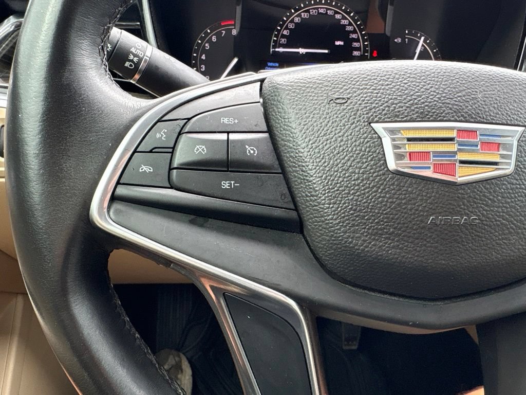 Used 2017 Cadillac XT5 FWD image 20