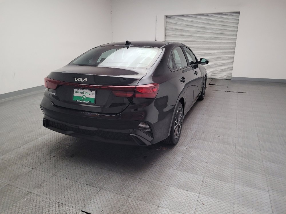 Used 2023 Kia Forte LXS image 7