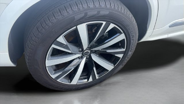 Certified 2025 Volvo XC90 B5 Core AWD/4WD image 22