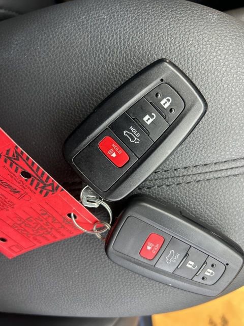 Used 2025 Toyota RAV4 XSE w/ Advanced Technology Package image 27