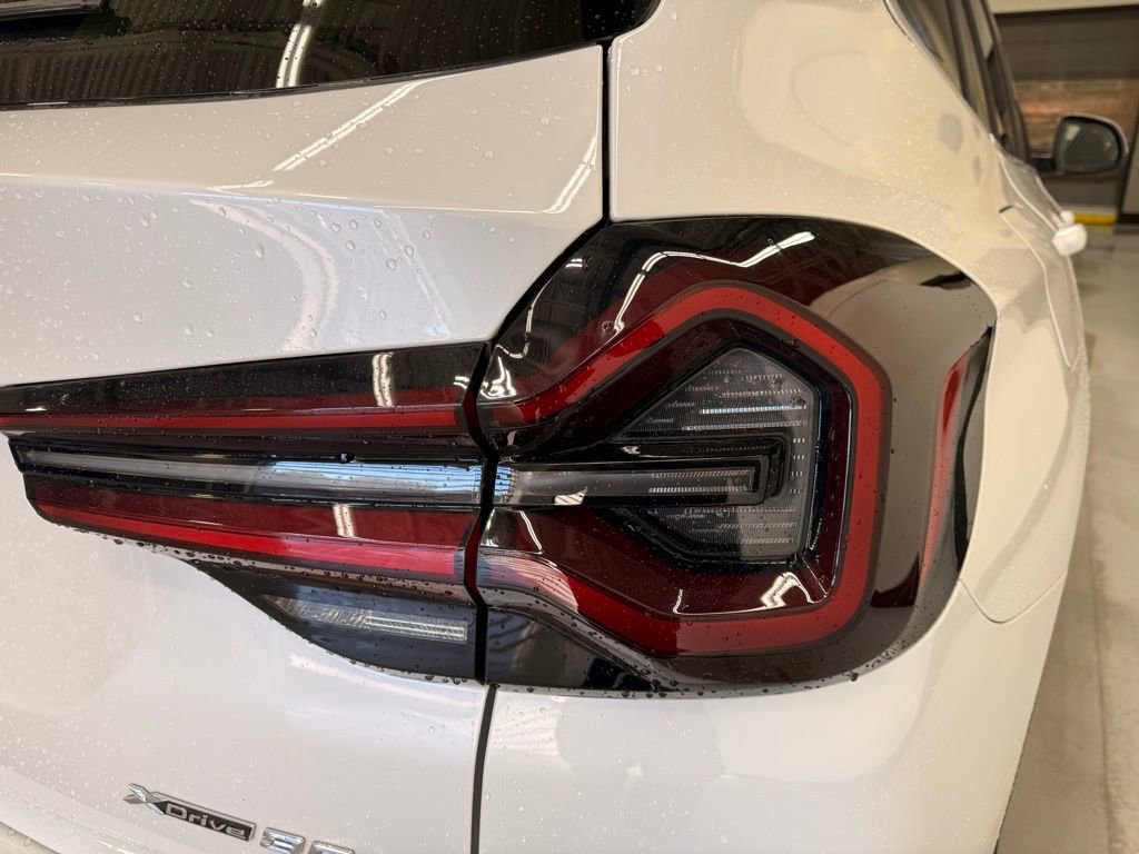 Used 2024 BMW X3 xDrive30i w/ Premium Package w/ZPA image 5