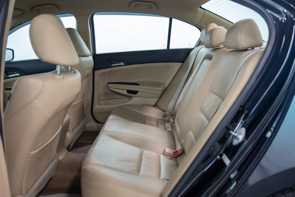 Used 2011 Honda Accord SE image 8