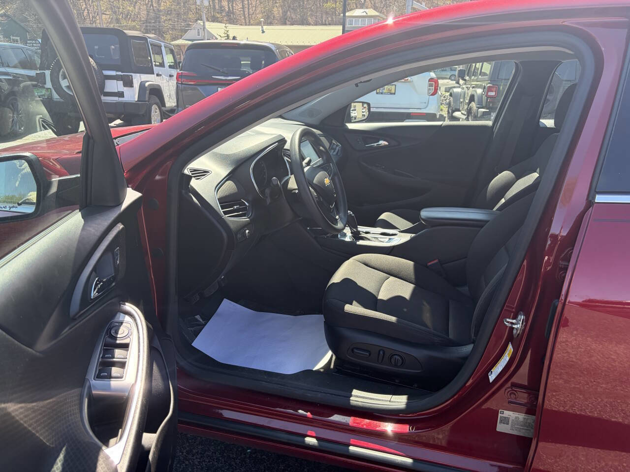 Used 2018 Chevrolet Malibu LT FWD image 10