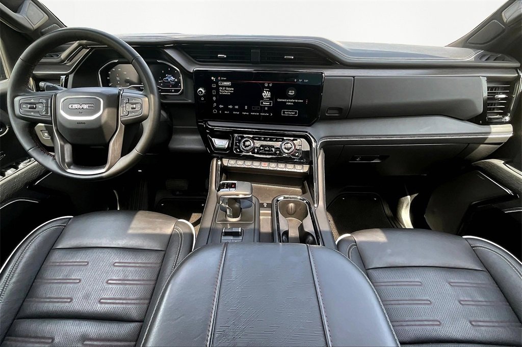 Used 2025 GMC Sierra 1500 AT4X image 16
