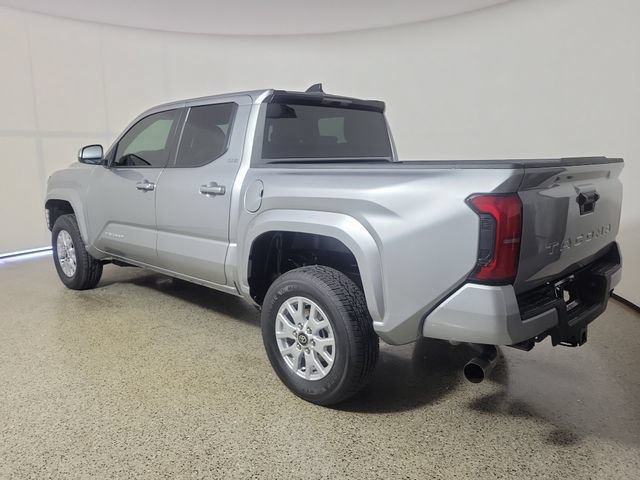 Used 2026 Toyota Tacoma SR5 RWD image 7
