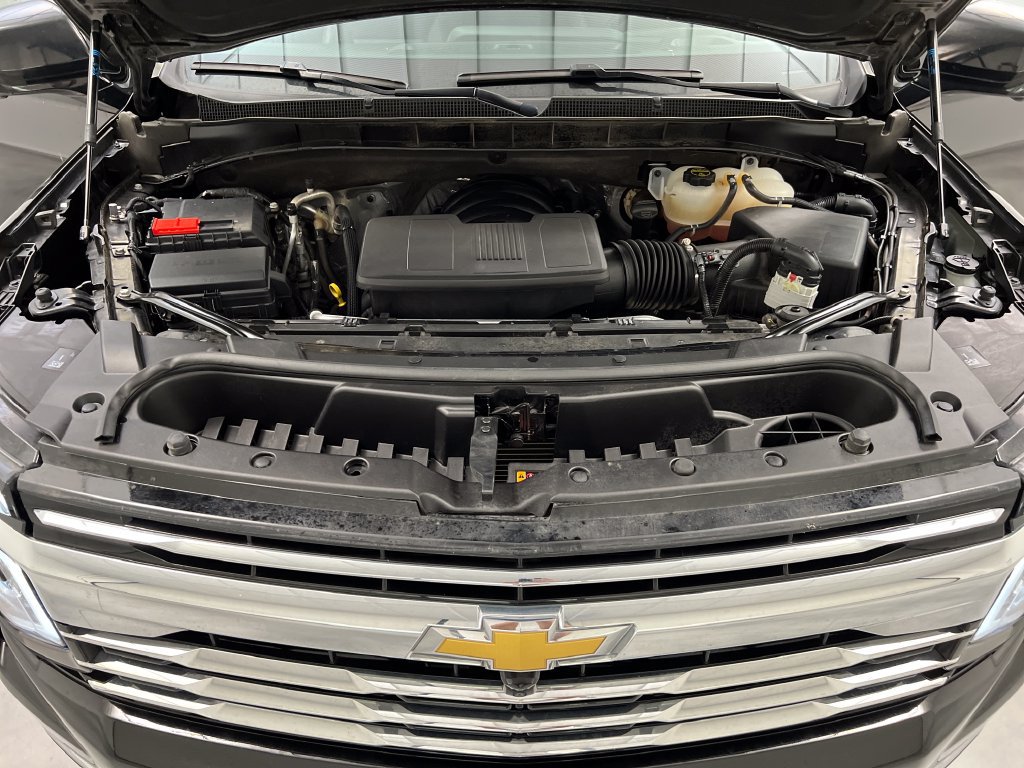 Used 2025 Chevrolet Suburban LT RWD image 78