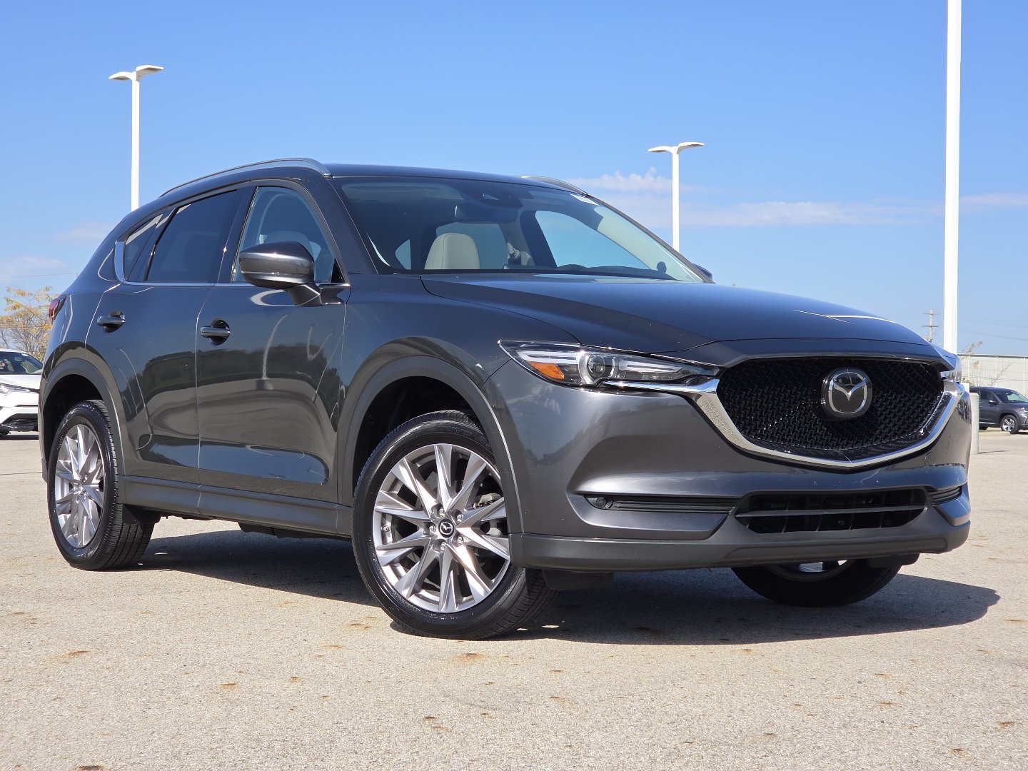 Used 2019 MAZDA CX-5 Grand Touring w/ GT Premium Package AWD/4WD image 2