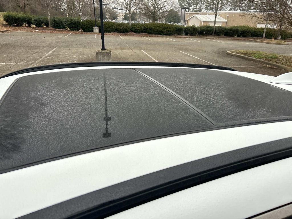 Used 2025 Genesis GV70 3.5T Sport w/ Sport Advanced Package image 12