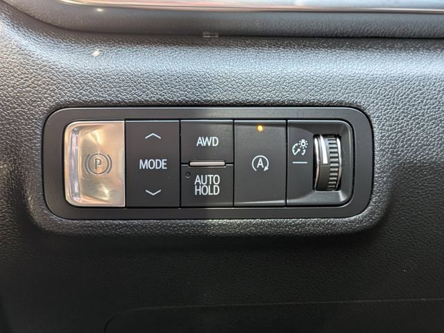 Used 2025 GMC Terrain Elevation image 28