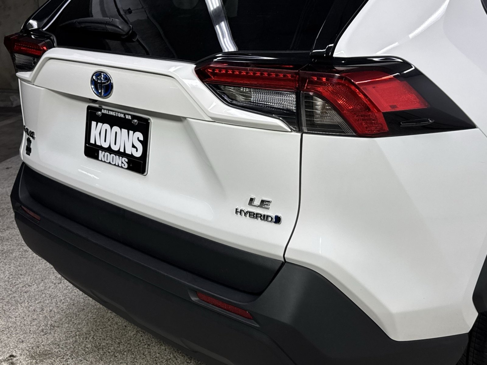 Used 2024 Toyota RAV4 LE AWD/4WD image 36