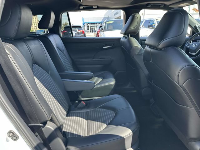 Used 2024 Toyota Highlander XSE AWD/4WD image 21