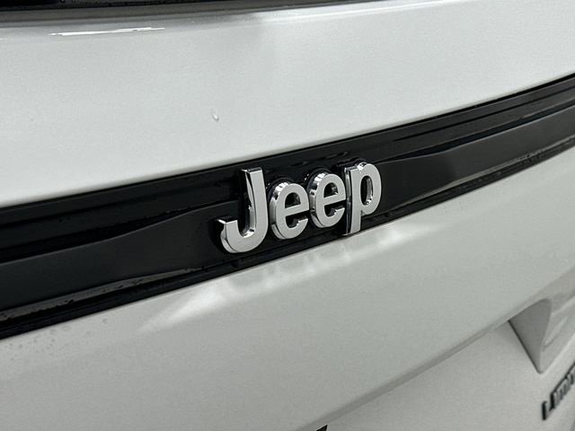 Used 2023 Jeep Grand Cherokee Limited image 29