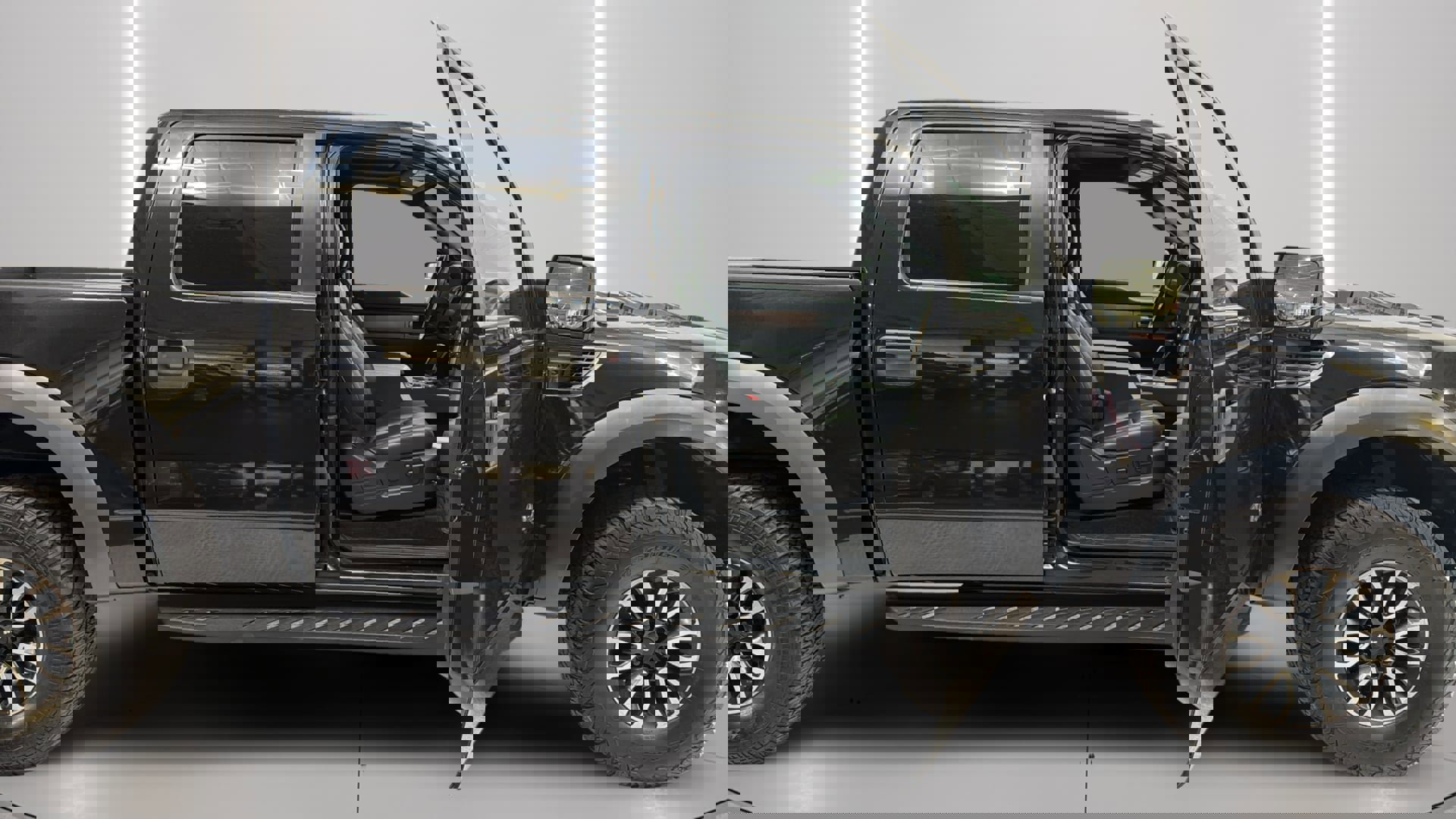 Used 2014 Ford F150 Raptor w/ Equipment Group 801A Luxury image 19