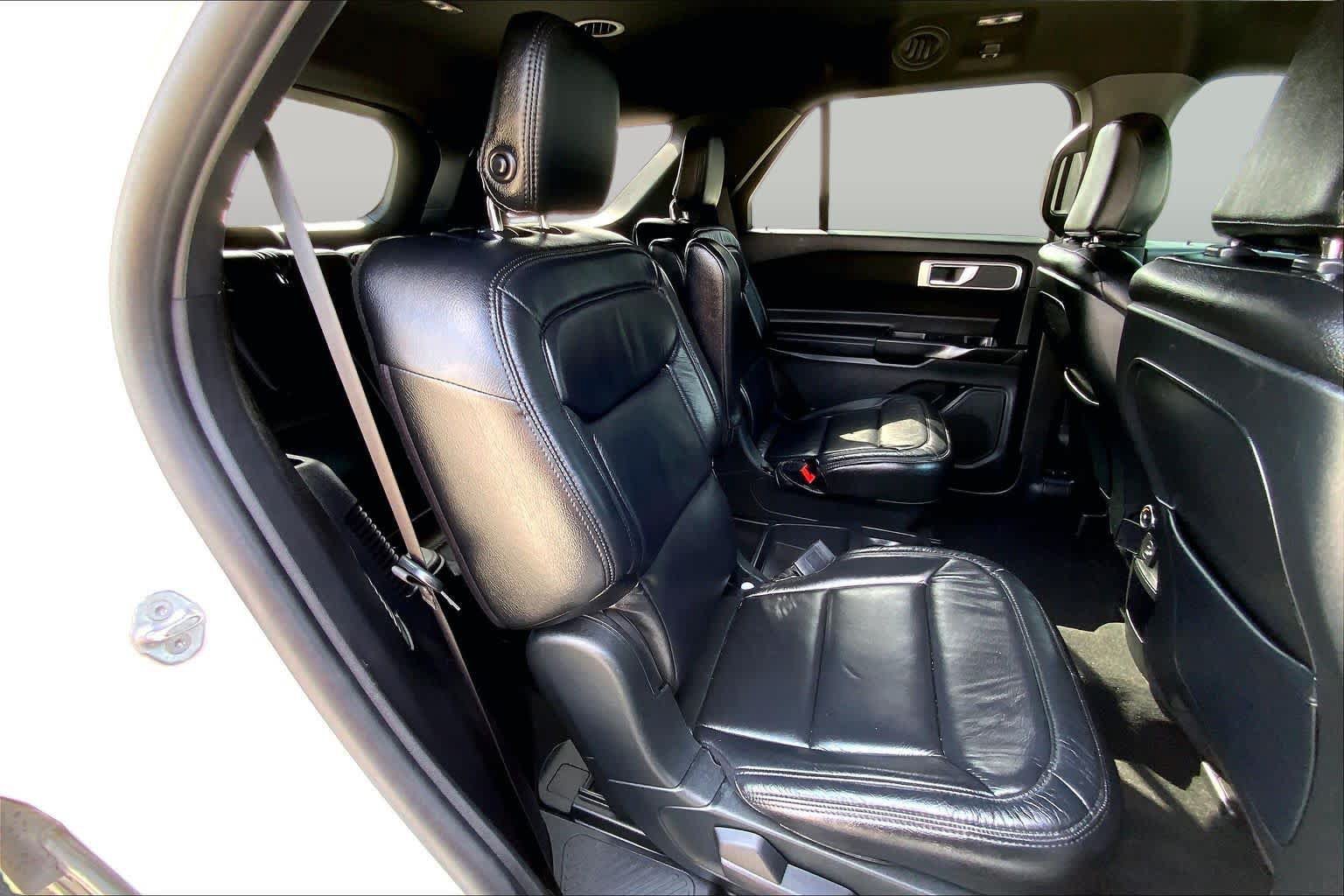 Used 2020 Ford Explorer XLT w/ Comfort Package AWD/4WD image 20