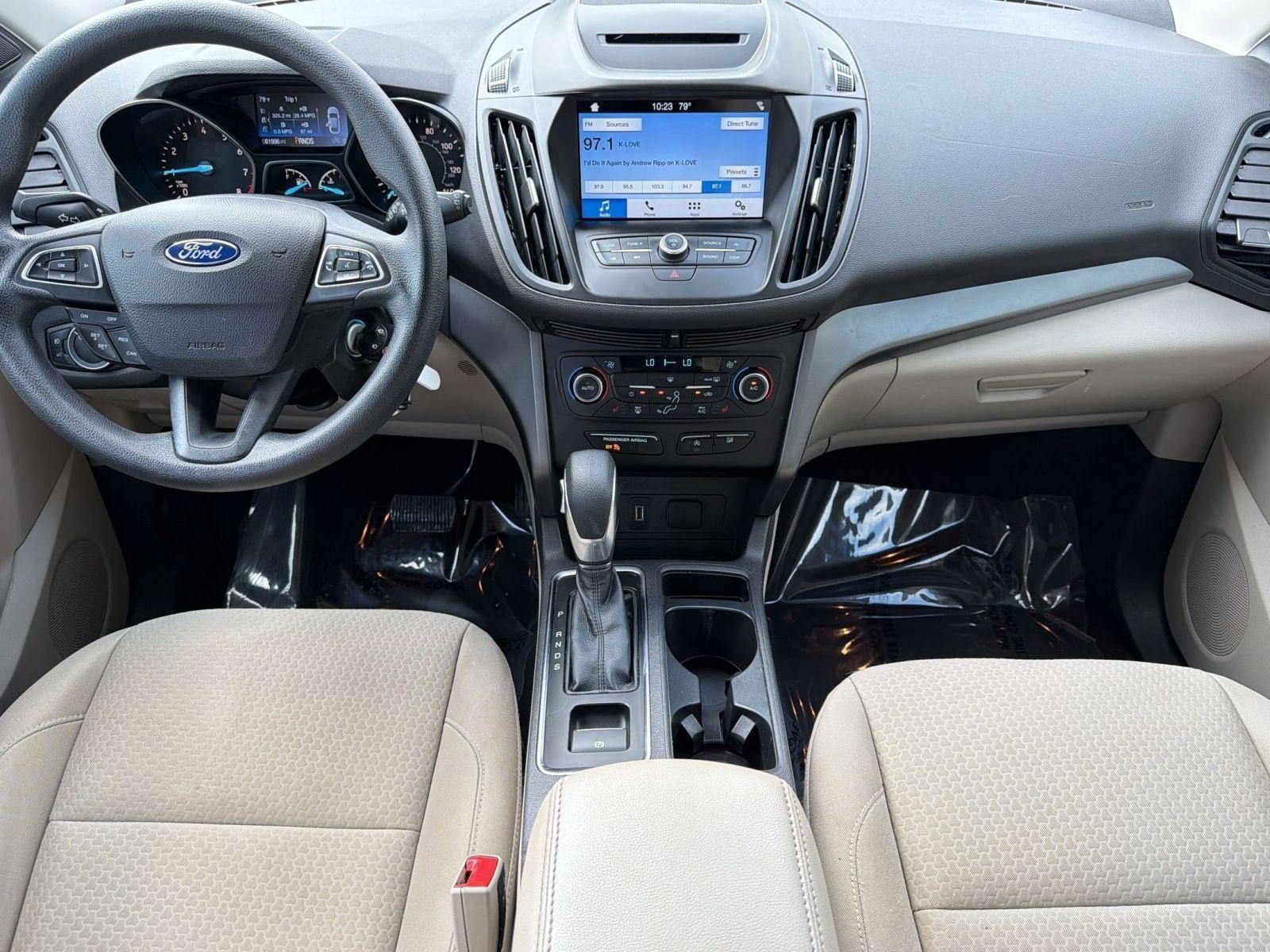Used 2018 Ford Escape SE w/ SE Sync 3 Package FWD image 15
