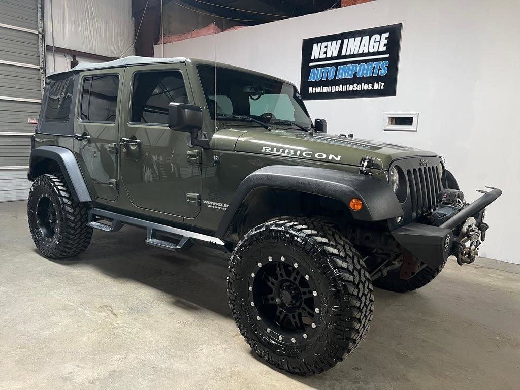 Used 2015 Jeep Wrangler Unlimited Rubicon w/ Connectivity Group image 4