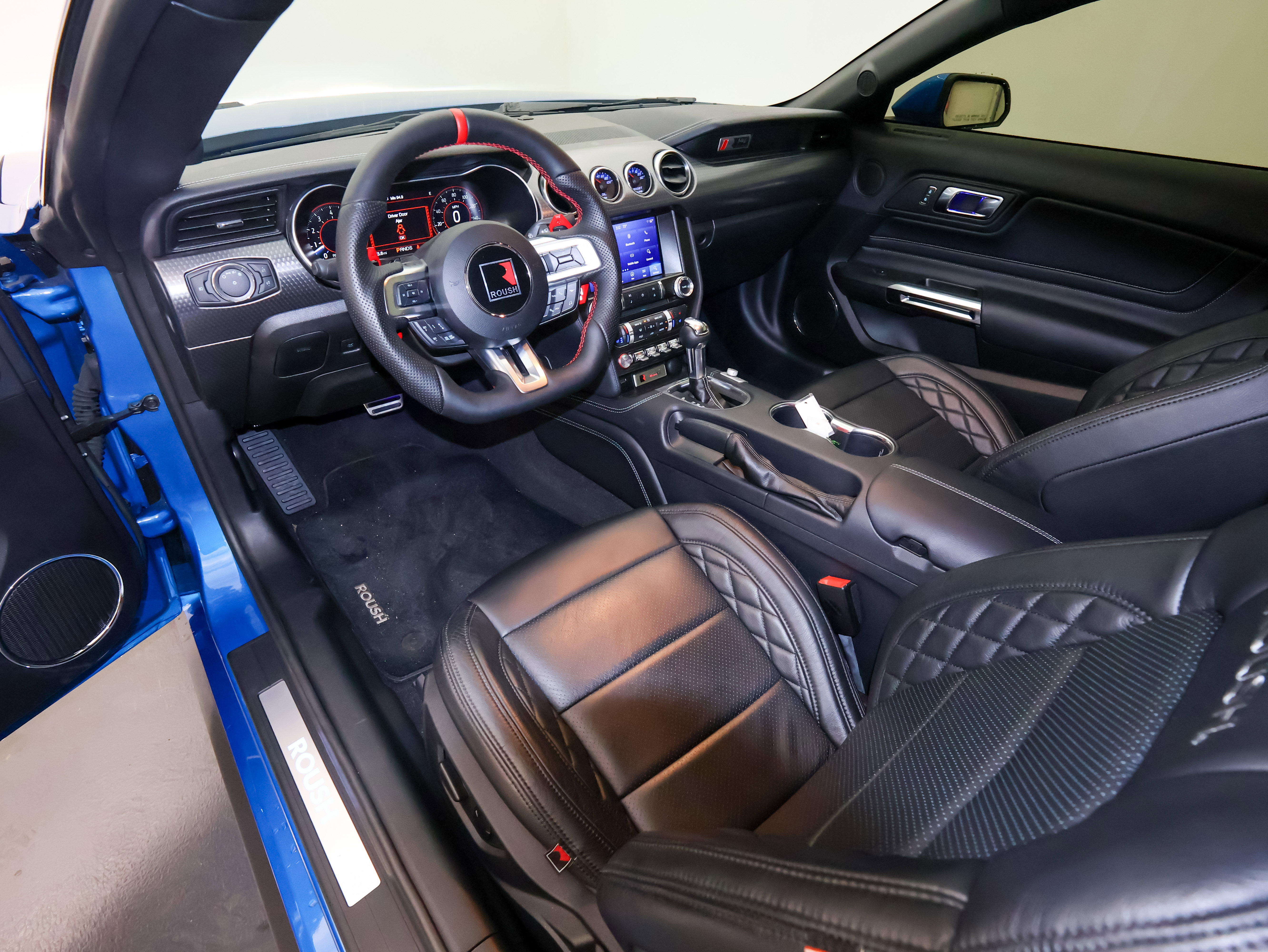 Used 2021 Ford Mustang GT Premium w/ GT Performance Package RWD image 19