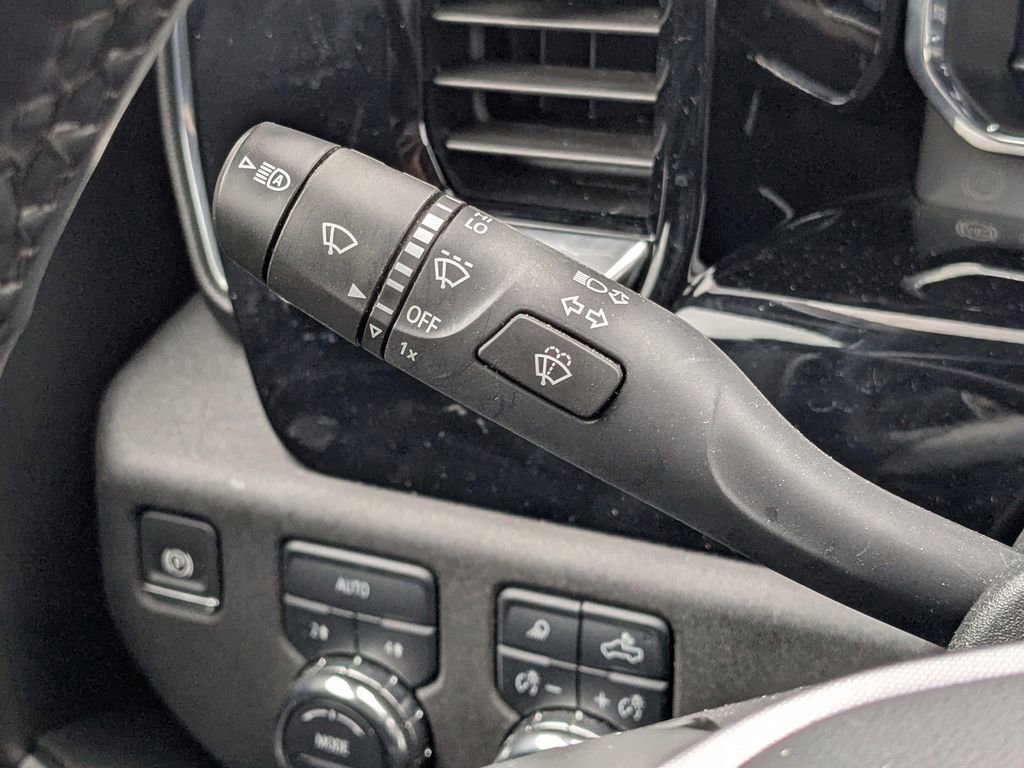 Used 2024 GMC Sierra 1500 SLT image 24