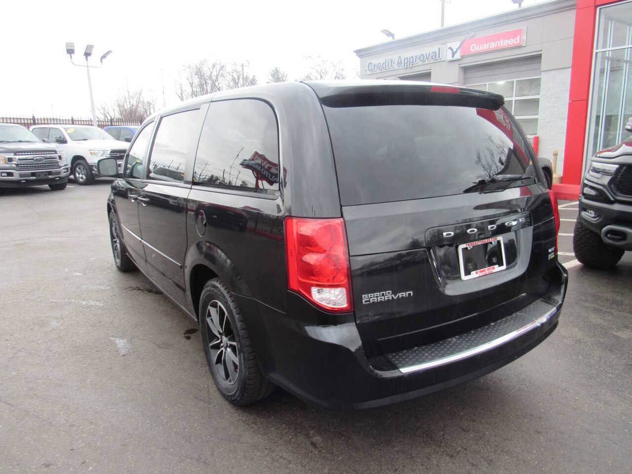 Used 2017 Dodge Grand Caravan GT FWD image 7