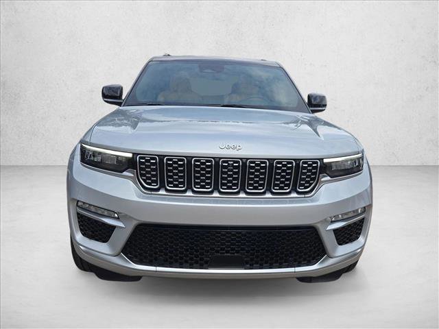Used 2025 Jeep Grand Cherokee Summit AWD/4WD image 2