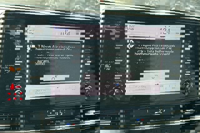 Used 2023 Toyota Sienna LE image 23