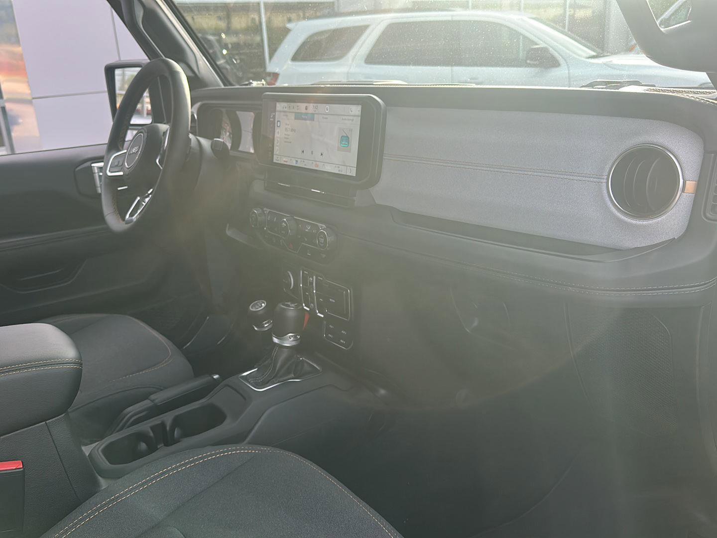 Used 2024 Jeep Wrangler Sahara image 7