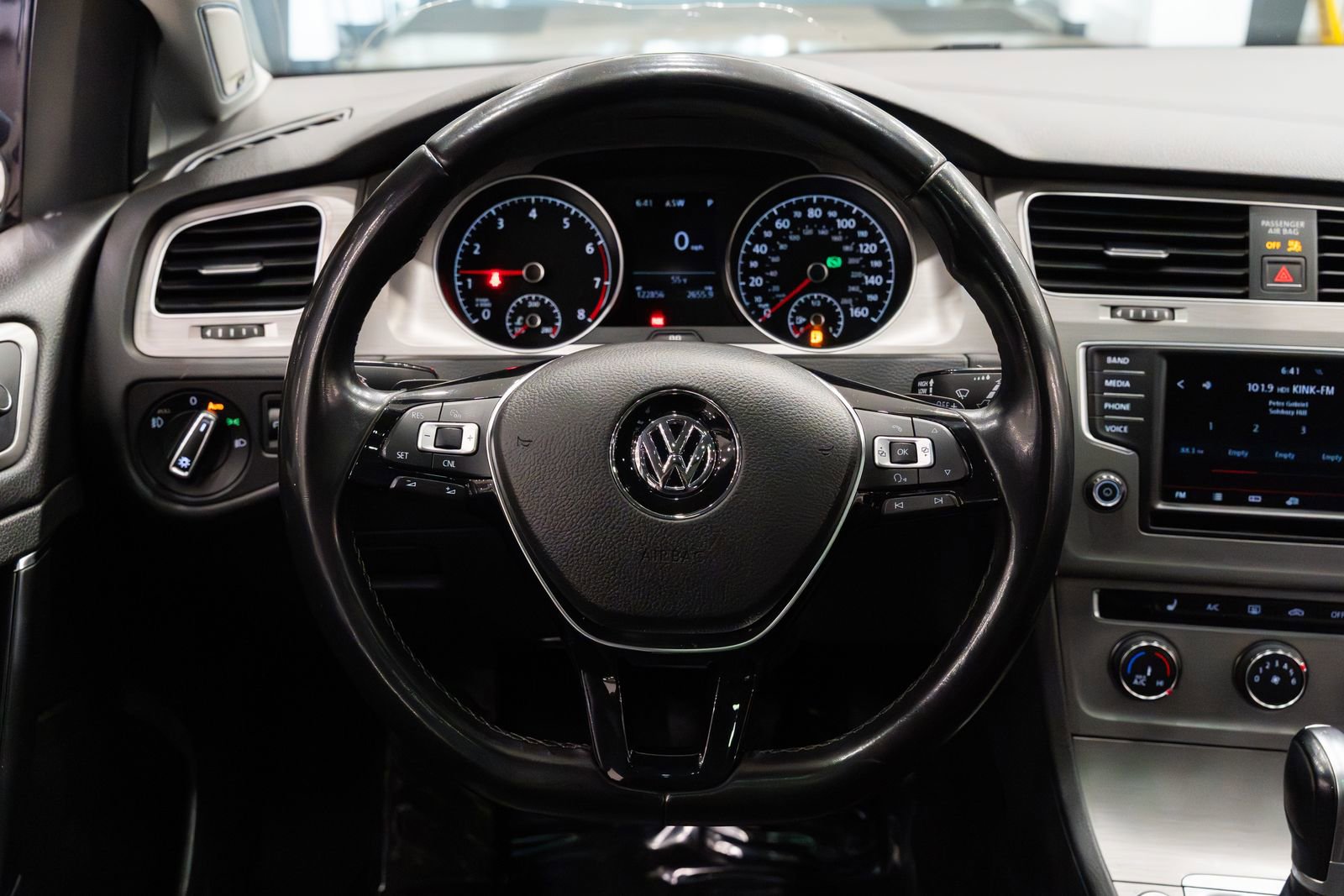 Used 2016 Volkswagen Golf SE FWD image 10