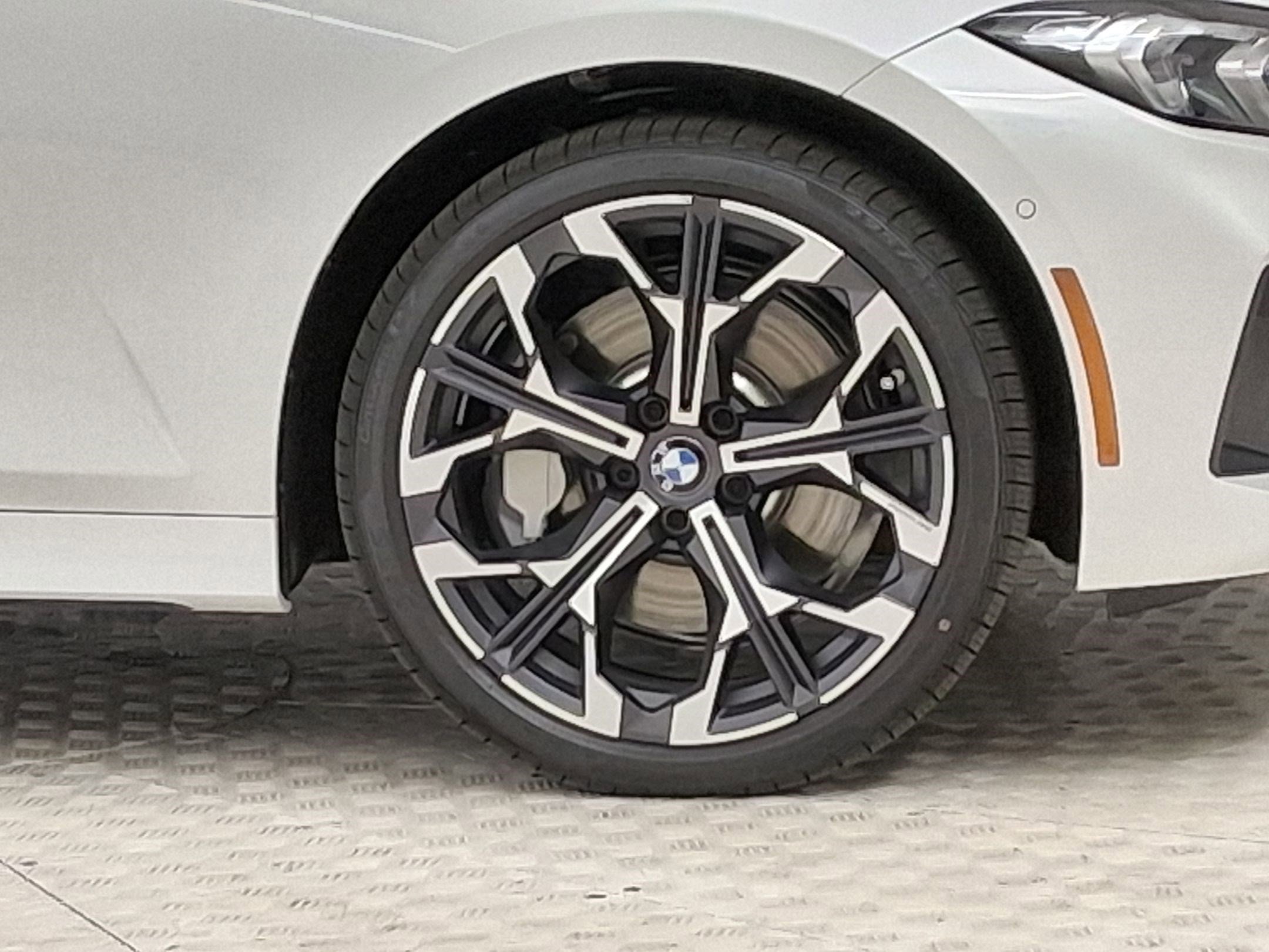 New 2026 BMW 330i Sedan w/ Convenience Package image 10