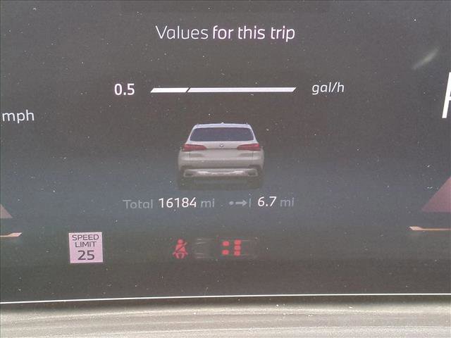 Used 2024 BMW X5 xDrive40i w/ Premium Package image 11