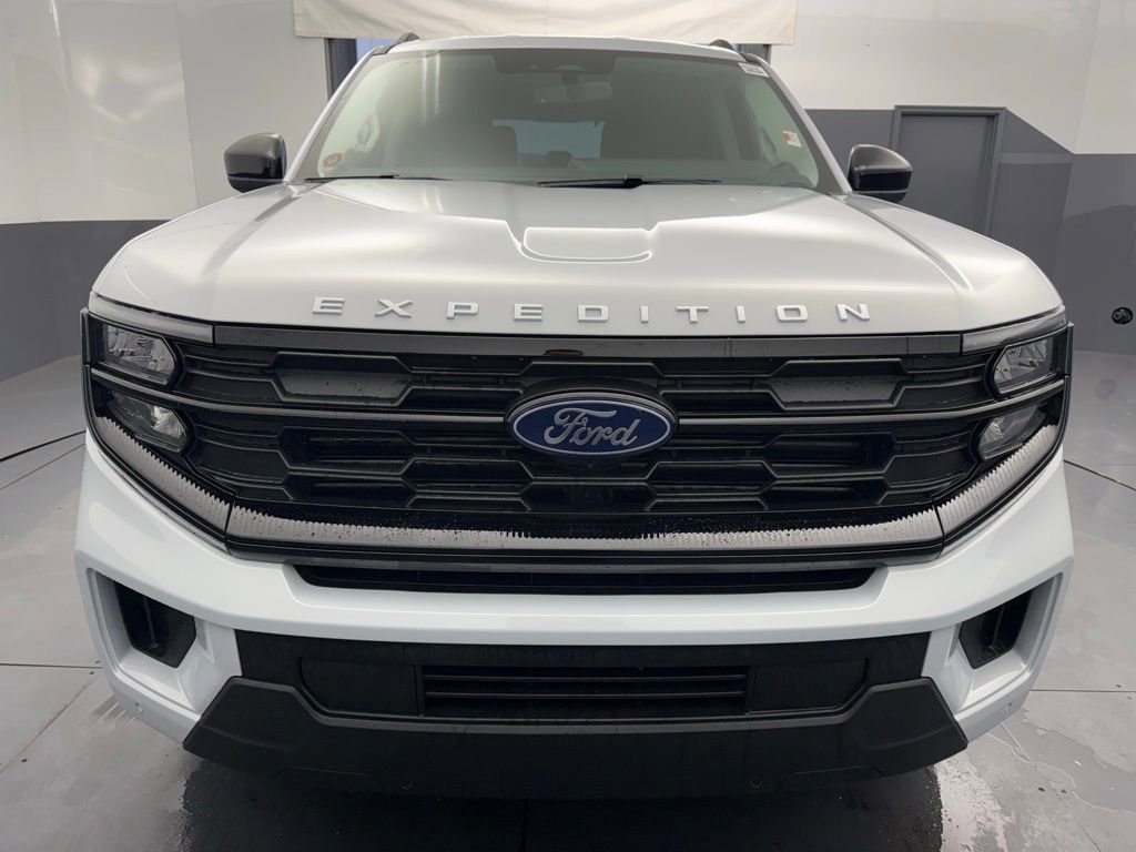 New 2025 Ford Expedition Active image 8