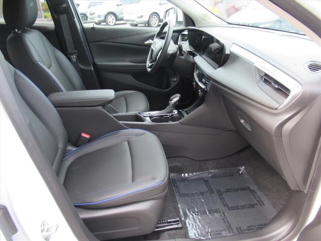 Used 2026 Buick Encore GX Sport Touring w/ Advanced Technology Package FWD image 10