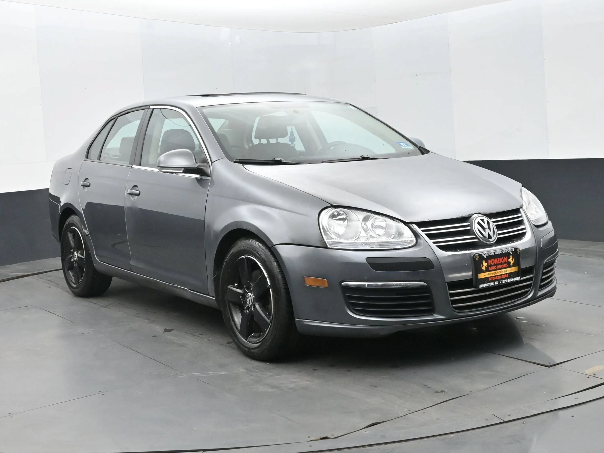 Used 2008 Volkswagen Jetta SE FWD image 2