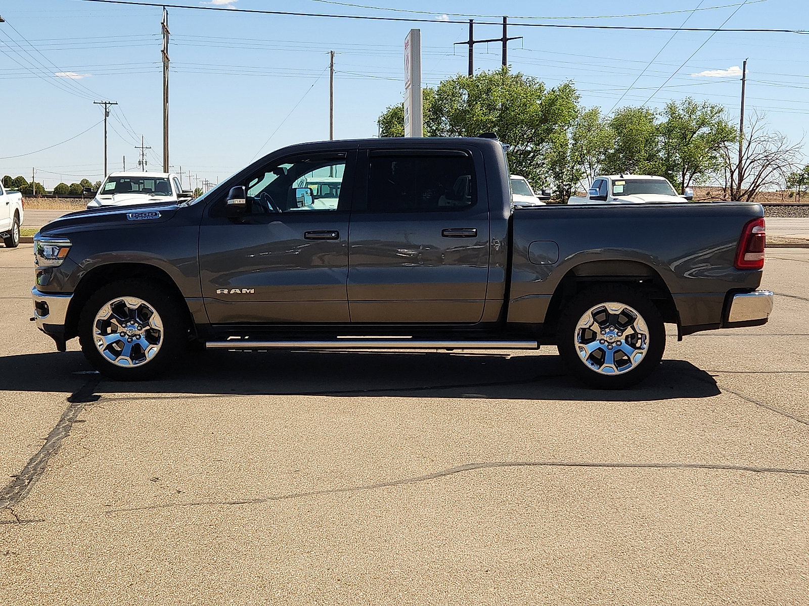 Used 2022 RAM 1500 Big Horn AWD/4WD image 2