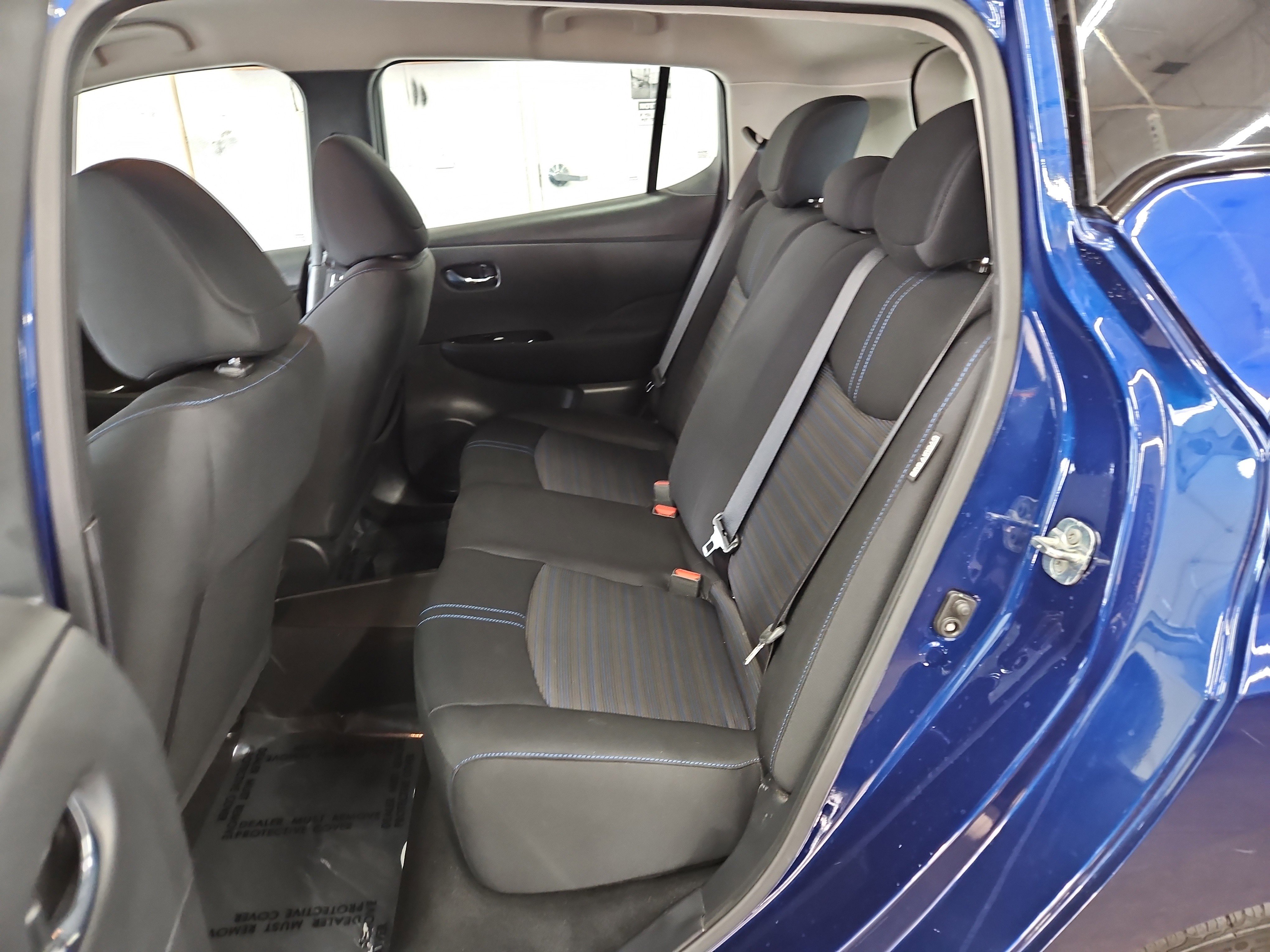 Used 2020 Nissan Leaf SV w/ SV Technology Package FWD image 10