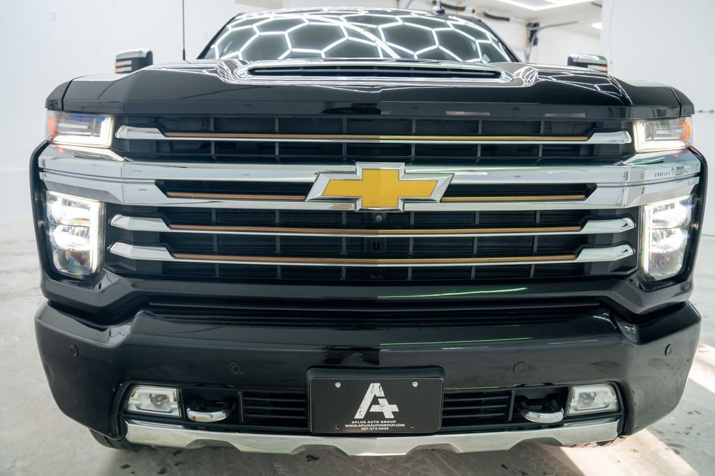 Used 2023 Chevrolet Silverado 2500 High Country w/ Technology Package image 9