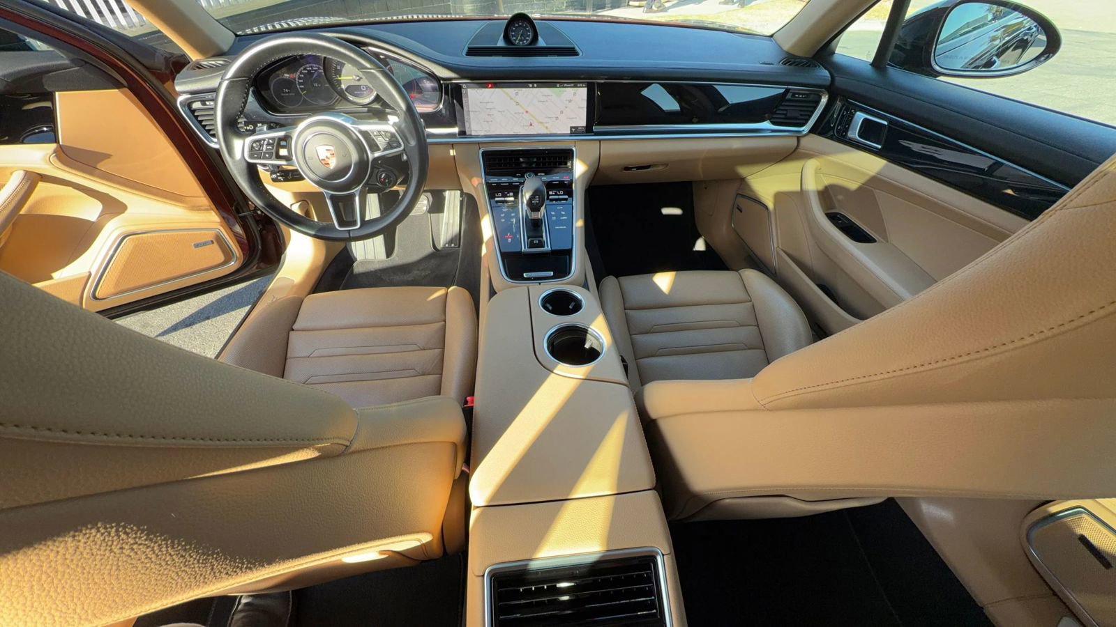 Used 2018 Porsche Panamera 4 AWD/4WD image 34