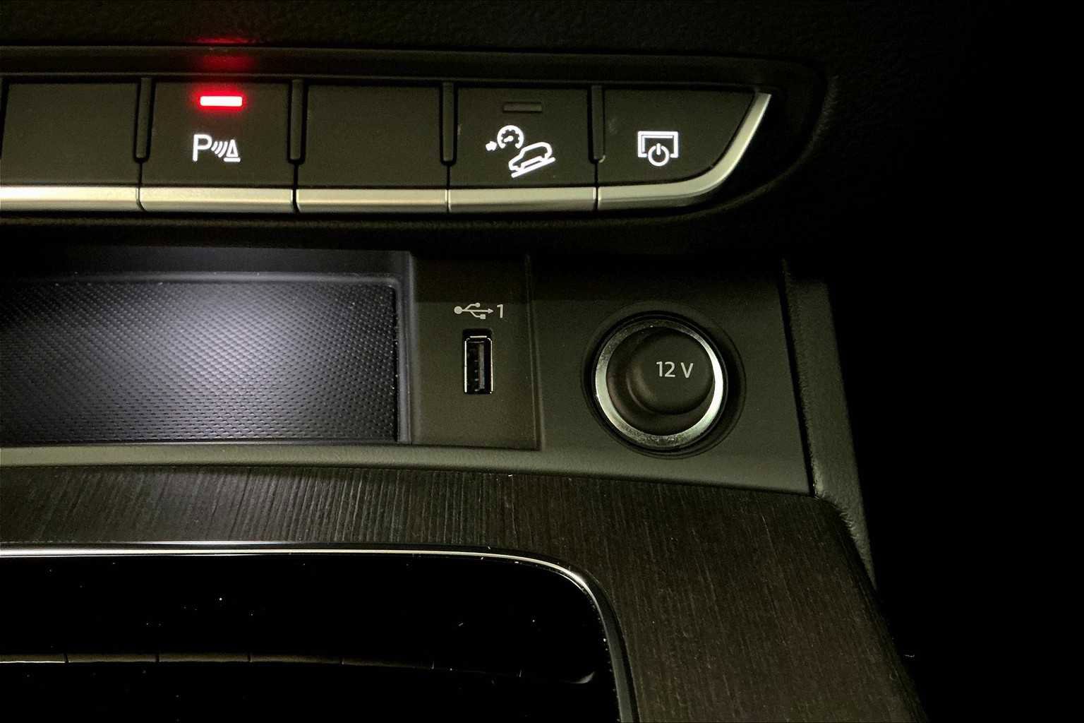 Used 2025 Audi Q5 2.0T Premium image 34