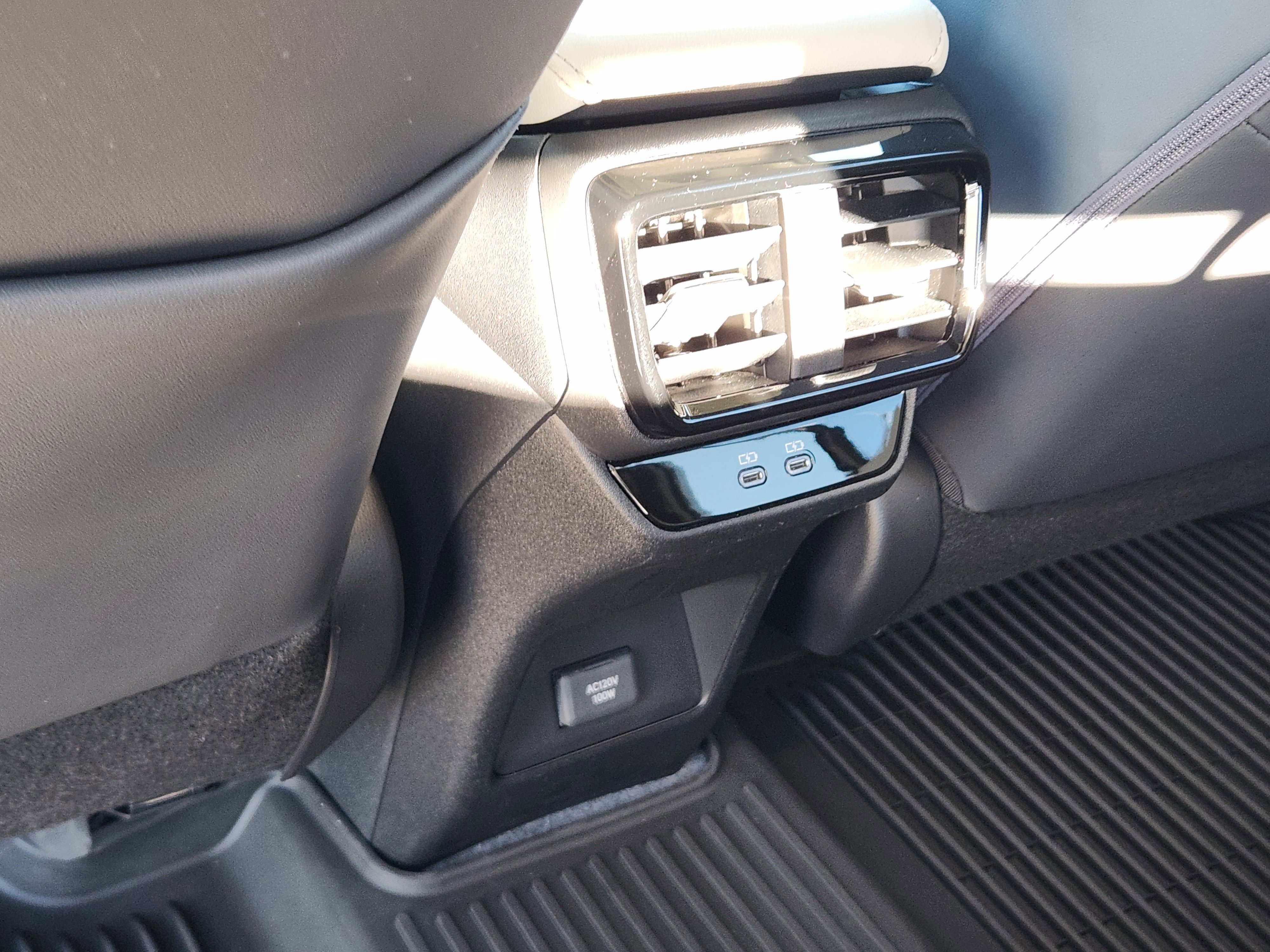 Used 2024 Lexus RZ 450e Premium image 37