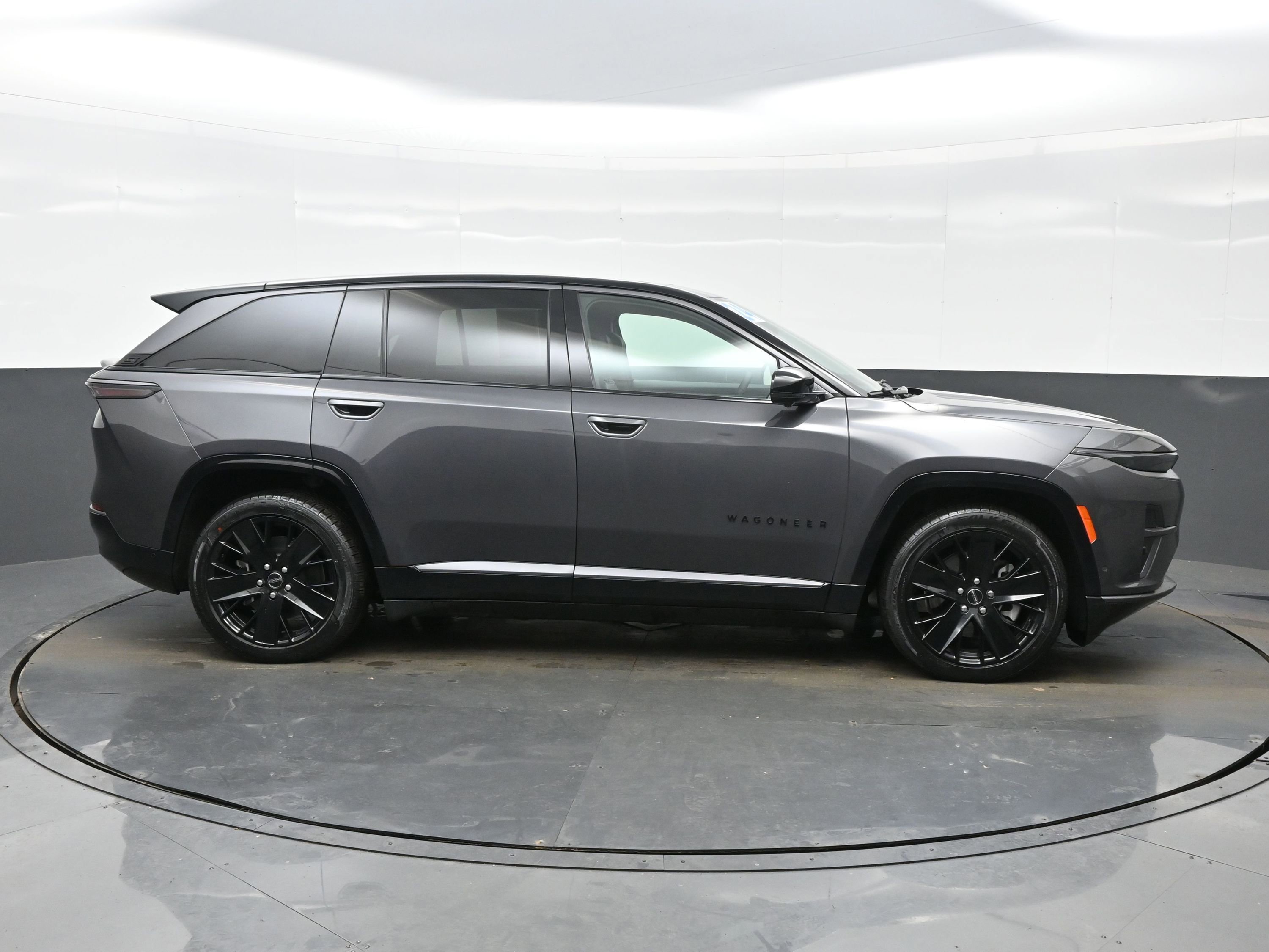 Used 2024 Jeep Wagoneer Launch Edition image 7