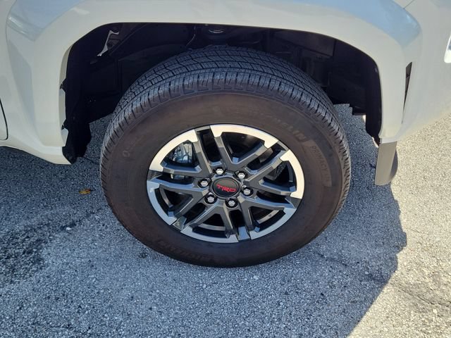 Used 2024 Toyota Tacoma TRD Sport AWD/4WD image 7