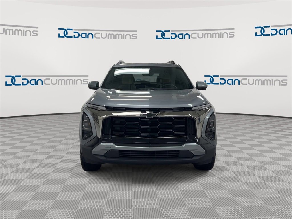 Used 2025 Chevrolet Equinox ACTIV w/ Safety and Technology Package image 3