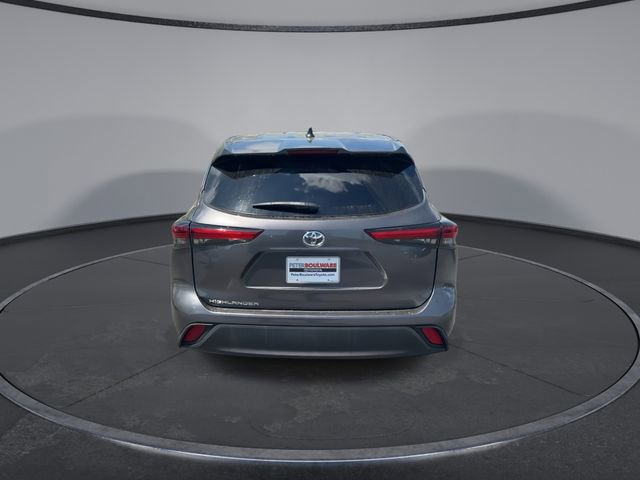 Used 2023 Toyota Highlander L image 14
